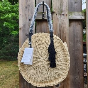BEACH'D Round Straw Tote Bag - NWT
